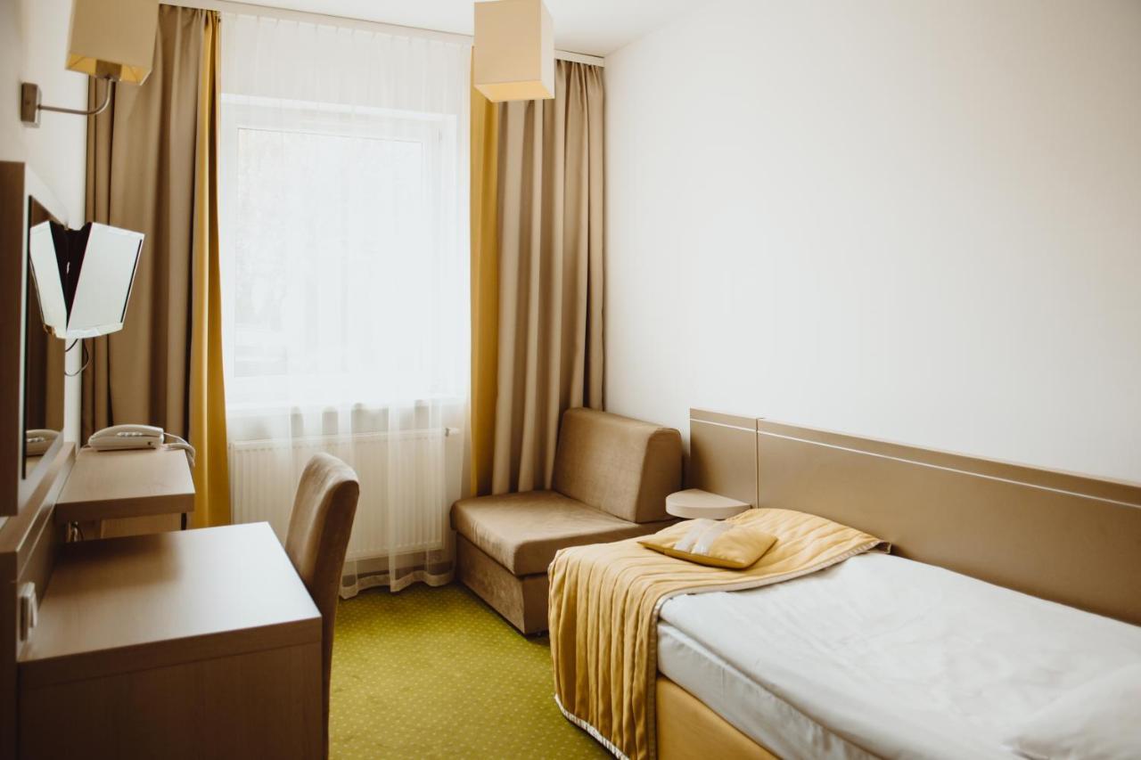 Arche Hotel Siedlce Buitenkant foto