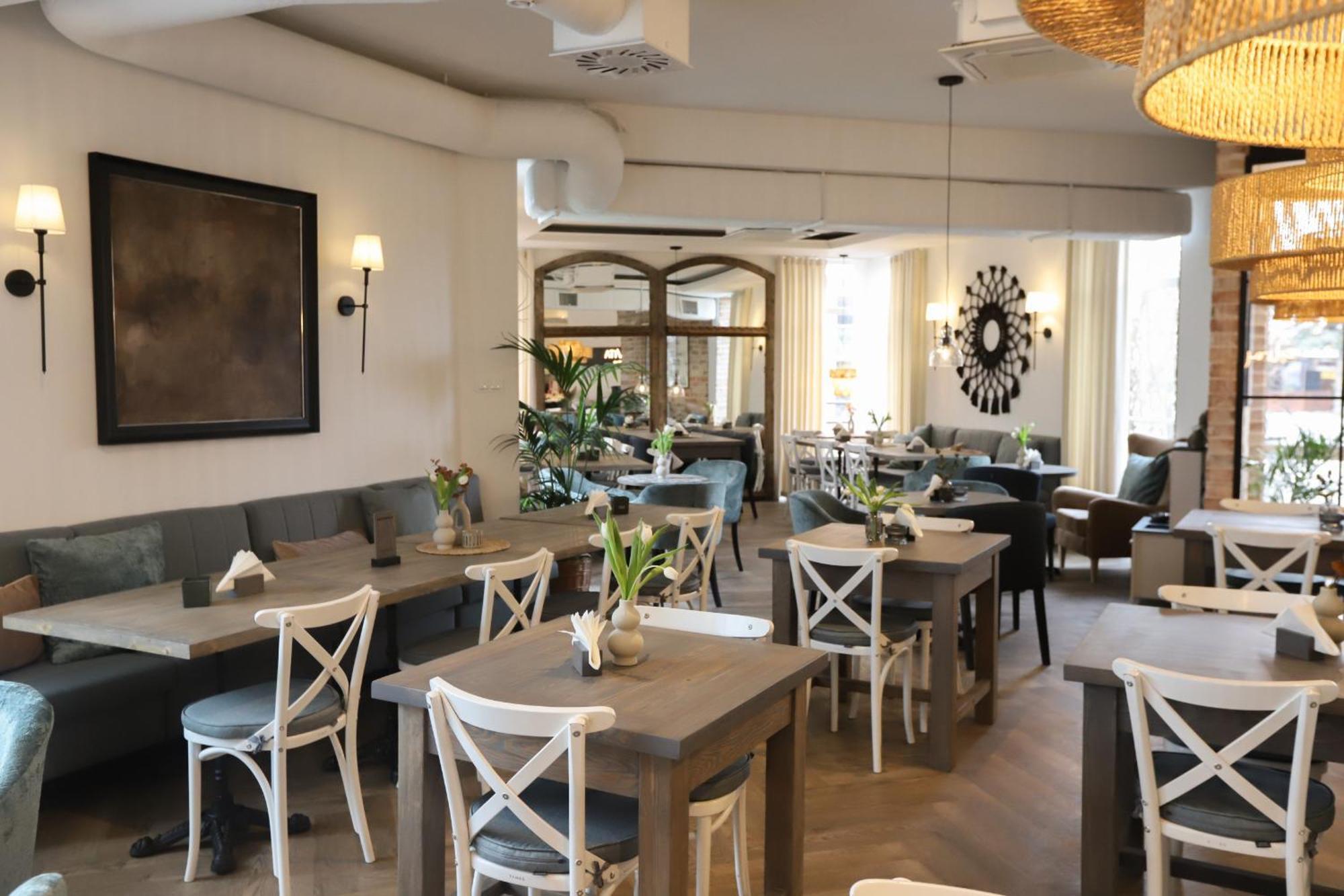 Arche Hotel Siedlce Buitenkant foto
