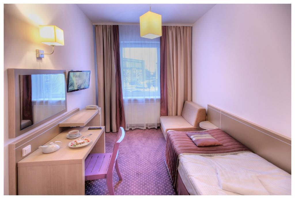 Arche Hotel Siedlce Buitenkant foto