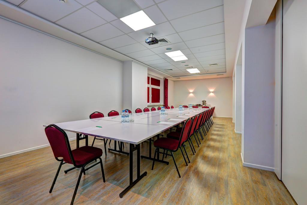 Arche Hotel Siedlce Buitenkant foto