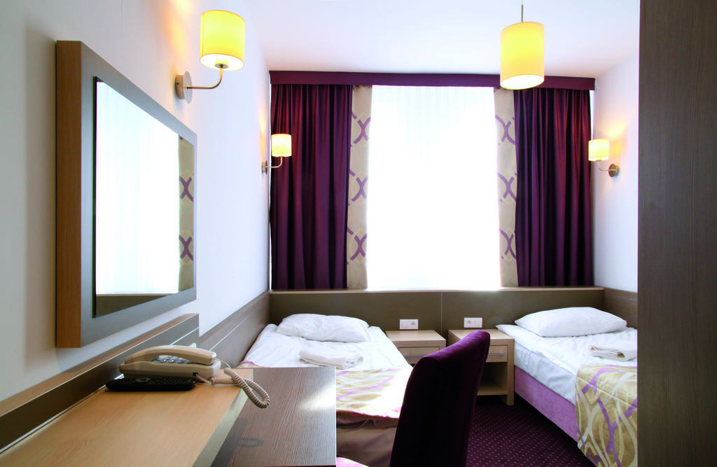 Arche Hotel Siedlce Kamer foto