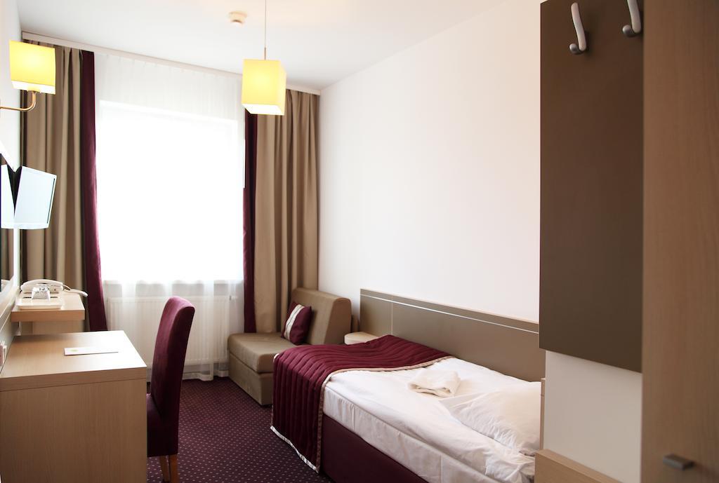 Arche Hotel Siedlce Kamer foto