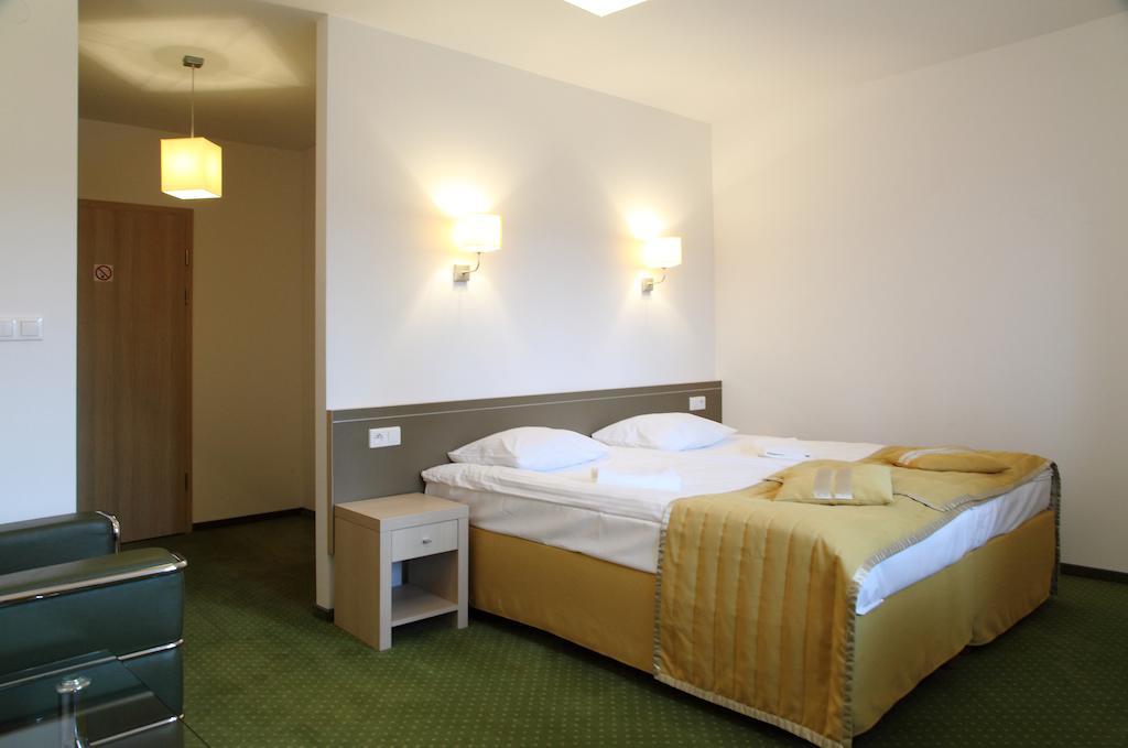 Arche Hotel Siedlce Kamer foto